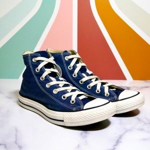 Converse High Top Shoes - Navy - Women’s Size 8, Men’s Size 6 EUC
